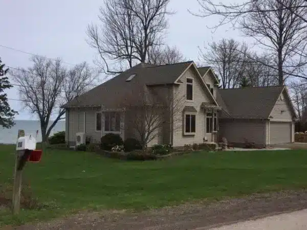 Residential home serviced by Duncklee Cooling and Heating.